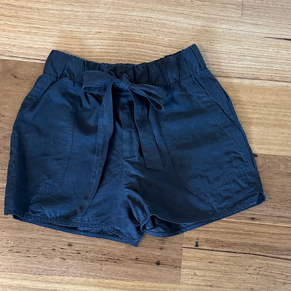 Club Monaco High-Waist Black Shorts